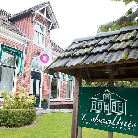 B&B 'T Skoalhus Westergeest Buitenkant foto